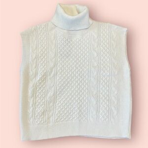 Oliver.O Cable Knit Sleeveless Turtleneck in White Size Small